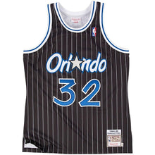 Load image into Gallery viewer, 32 - Mitchell &amp; Ness Orlando Magic Shaquille O'Neal 1994-95 Hardwood Classics Authentic Alternate Jersey - Black