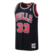 Load image into Gallery viewer, 33 - Men's Mitchell &amp; Ness Scottie Pippen Black Chicago Bulls 1997-98 Hardwood Classics Swingman Jersey - Black